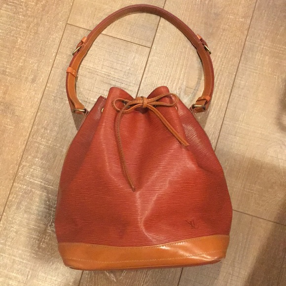 Louis Vuitton Handbags - Louis Vuitton Rust Noe Epi leather bag